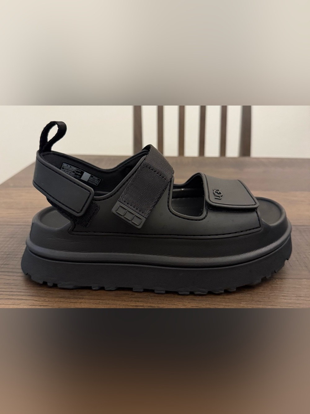 UGG Women's Goldenglow Sandal in Black Size 7